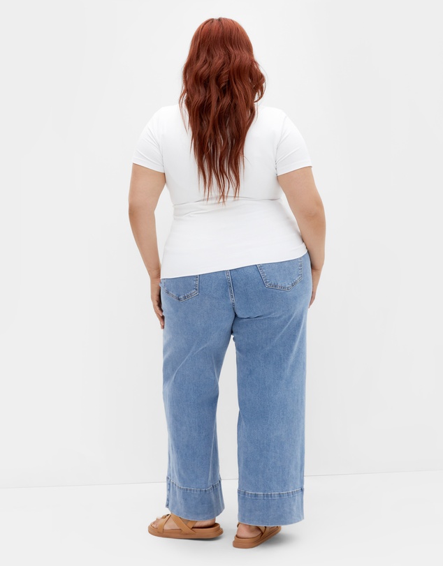 City Chic - Plus size Anny V Neck Top - white