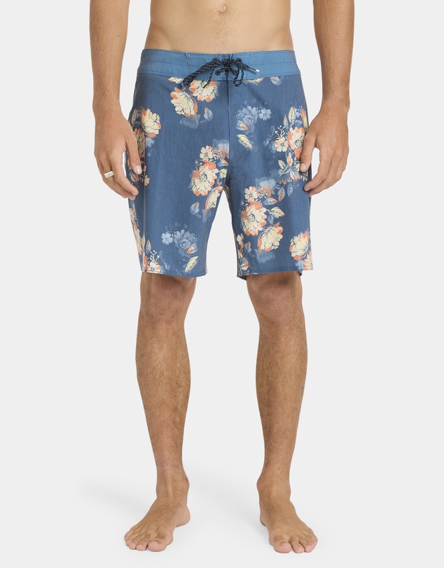 Billabong - Mens Good Times Pro Performance 17.5