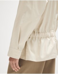 Minima Esenciales - Sioh Funnel Neck Jacket