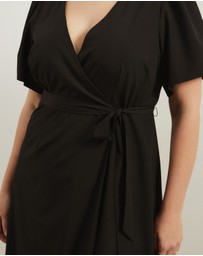 Atmos&Here Curvy - Daisy Flutter Sleeve Midi Dress