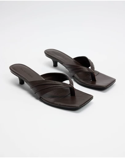 Atmos&Here - Tilly Square Toe Thong Leather Kitten Heels