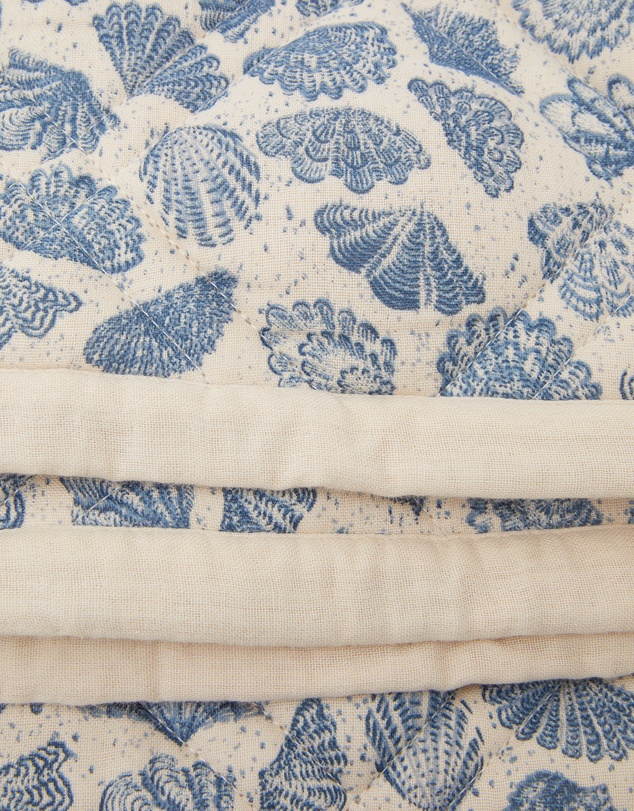 Phile - Quilted Blanket