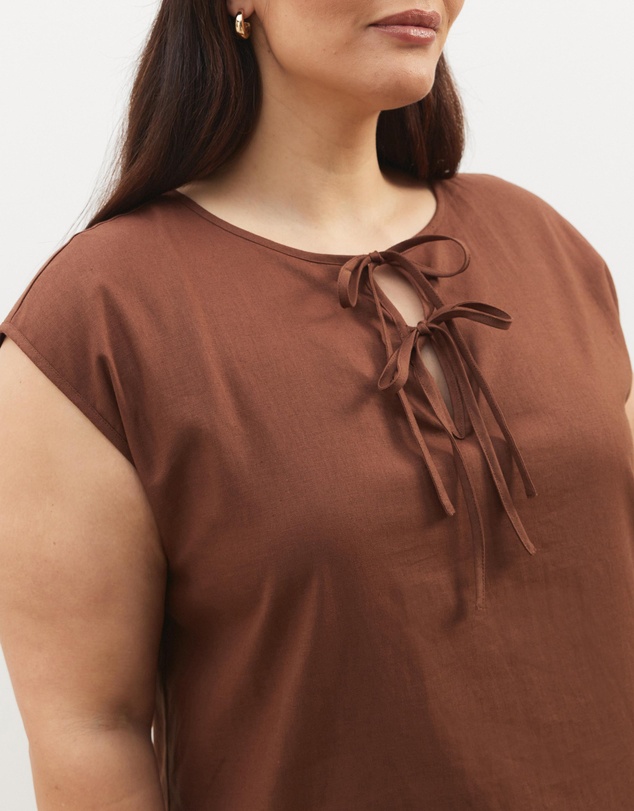 Atmos&Here Curvy - Tia Tie Front Linen Blend Mini Dress