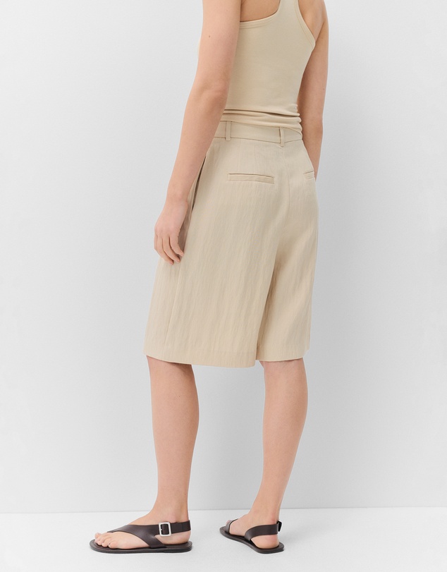 UNISON - Textured Pleat Bermuda Short