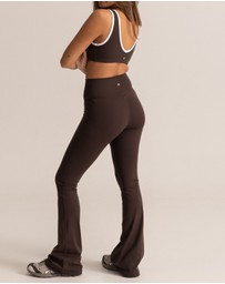HyperLuxe The Label - Shape Flare Legging