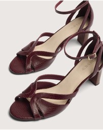 Review - Marilyn Heel