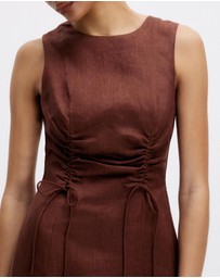 Minima Esenciales - Reyna Gathered Linen Midi Dress