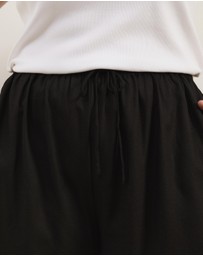 Atmos&Here Curvy - Tenley Drawstring Linen Blend Shorts