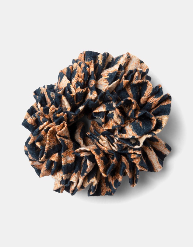 Damson Madder - Frill Edge Scrunchie
