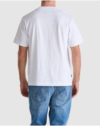 Wrangler - Distorted Carmy Tee