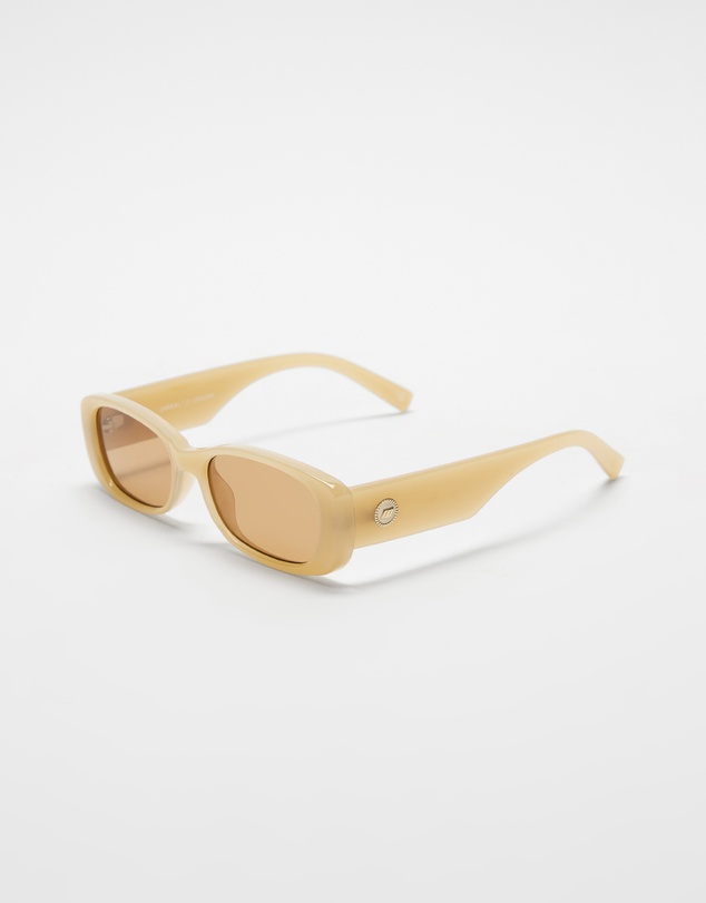 Le Specs - Unreal!