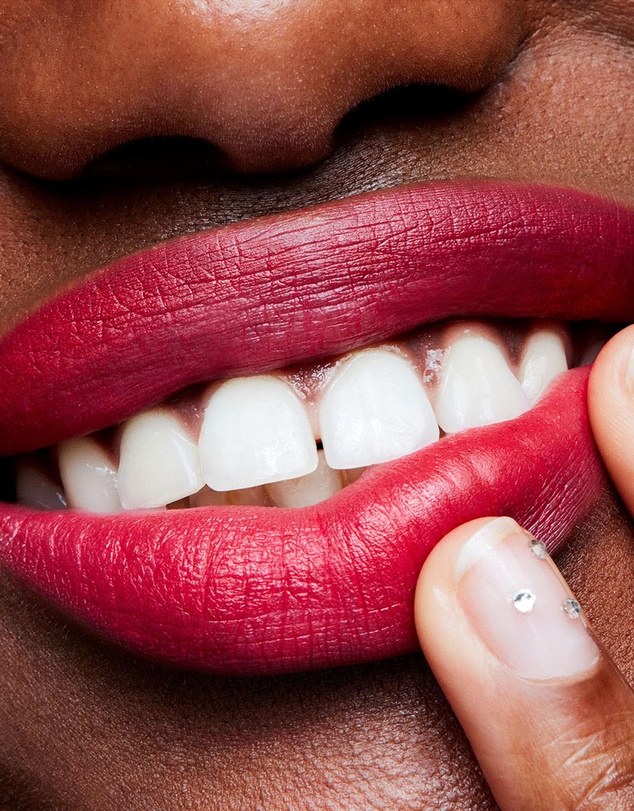 MAC - Retro Matte Lipstick - Relentlessly Red