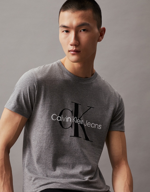 Calvin Klein Jeans - Core Monogram Logo Slim T-Shirt