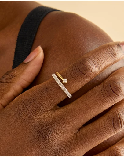 Astrid & Miyu - Crystal 18ct Gold Plated Spiral Ring