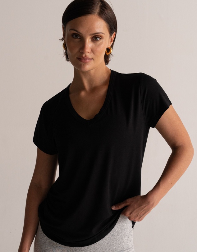 HyperLuxe The Label - V Neck Shirt
