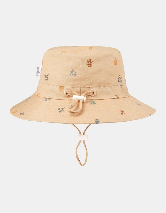 Toshi - Sunhat Folk