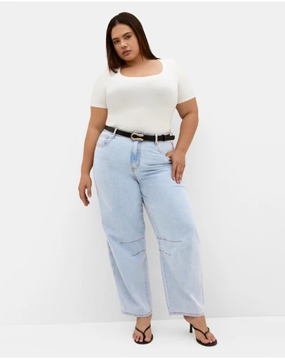 City Chic - Plus size Harley Fit Jas Barrel Leg Ankle Grazer Jean - light wash