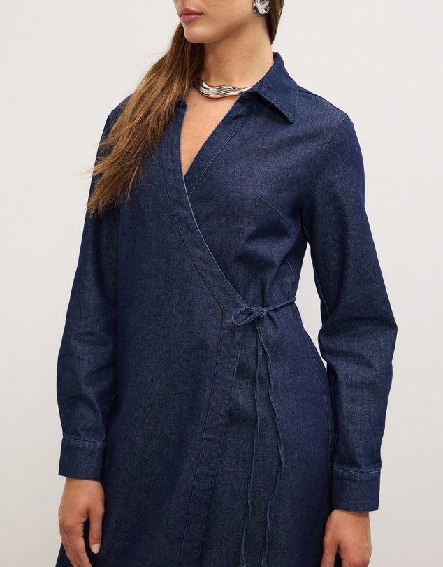The Fated - Twila Chambray Midi Dress