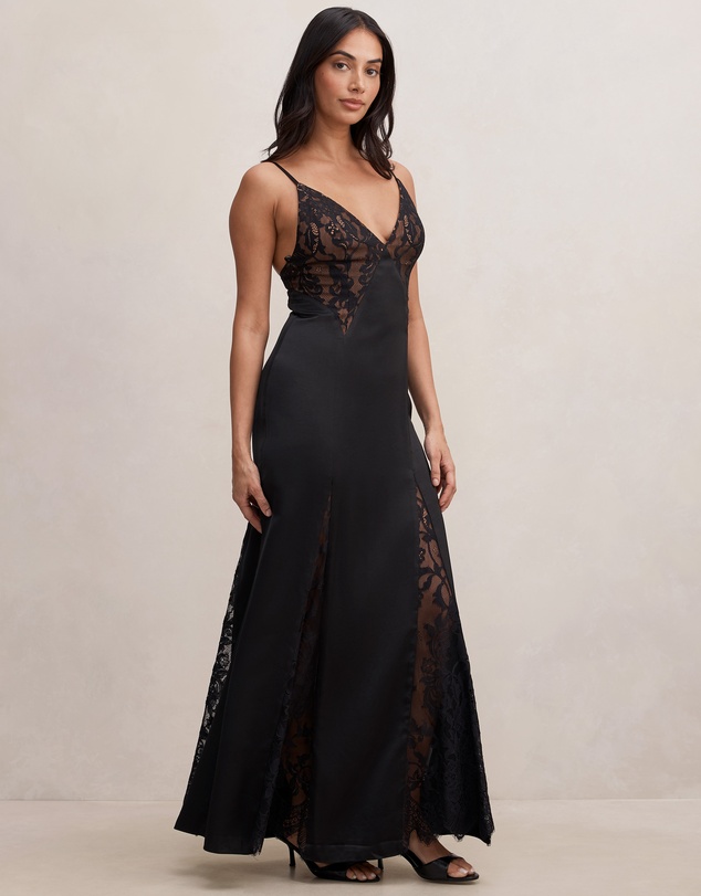 Forever New - Salome V Neck Lace Maxi Dress