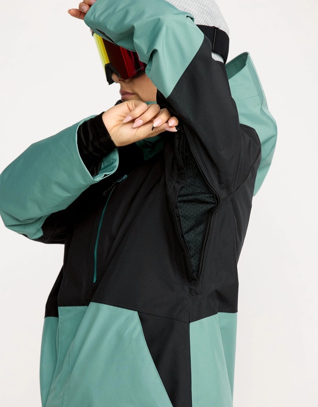 Volcom - Womens V.Co Eras Gore-Tex Insulated Jacket