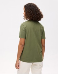 Superdry - Essential Logo Embroidered Tee