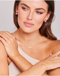 Zoe Olivia - 9K Gold Bar Necklace
