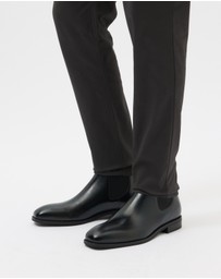 AERE - Leather Chelsea Boots - Men's