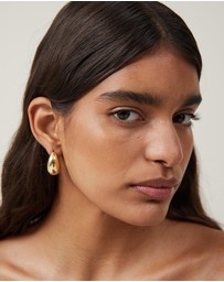 Rubi - Mid Charm Earring
