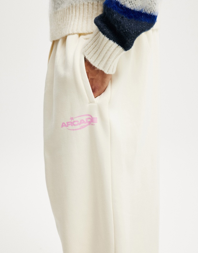 Cotton On - Super Baggy Cuffed Graphic Track Pant