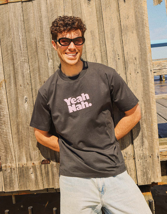 Skwosh - Yeah Nah Men's Slang Tee in Charcoal