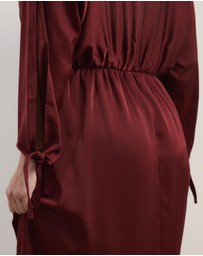 Atmos&Here Curvy - June Satin Split Sleeve Midi Dress