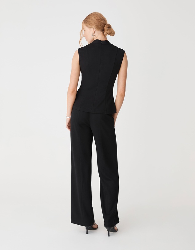 Forcast - Juno V-Neck Ponte Top
