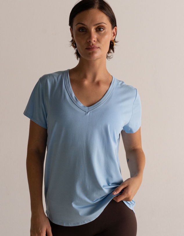 HyperLuxe The Label - V Neck Shirt