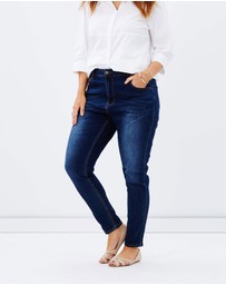 Love Your Wardrobe - Dark Wash Jeans