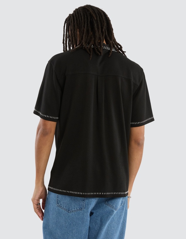 Nomadic Paradise - Insignia Crop Resort Shirt