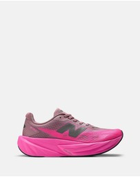 New Balance - FuelCell Rebel v5 (Wide Fit) - Women's
