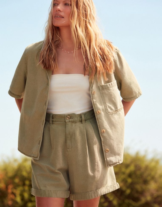 NEXT - Canvas Shorts