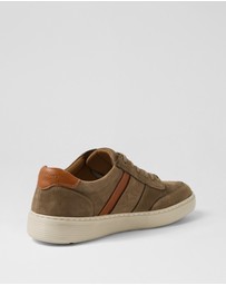 Rockport - Fullerton Ro