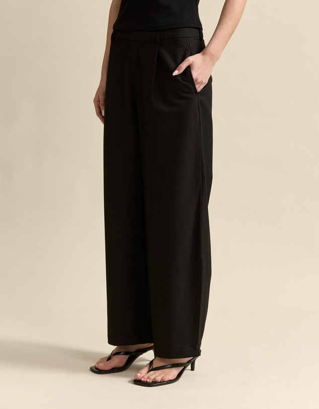MVN - Barrel Leg Pants