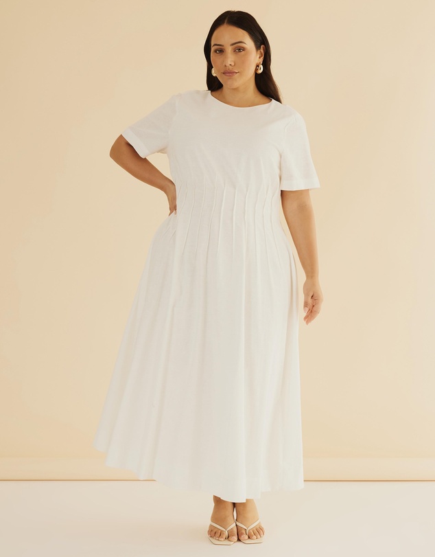 Atmos&Here Curvy - Maya Pleat Maxi Dress