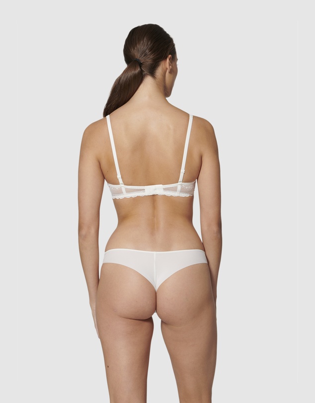 Simone Perele - Destinee Tanga