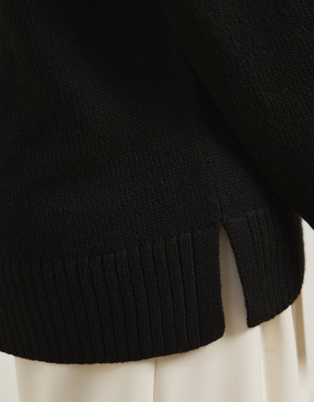 Atmos&Here - Teo V-Neck Knit Jumper