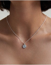 Kirstin Ash - Leo Petite Zodiac Necklace