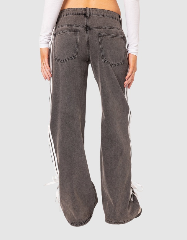 EDIKTED - Washed Low Rise Ribbon Jeans