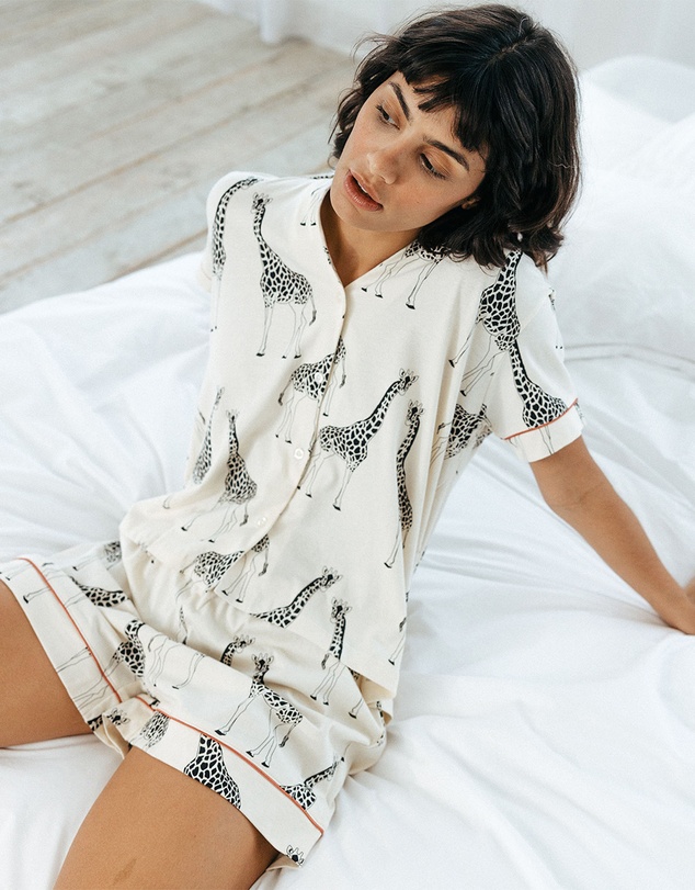 Chelsea Peers - Organic Cotton Giraffe Print Short Pyjama Set