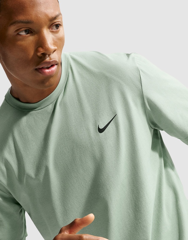 Nike - Hyverse Men's Dri FIT UV Short-Sleeve Versatile Top