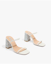 Country Road - Maya Heel