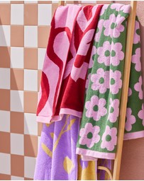 Mosey Me - Flowerbed Towel Sheet