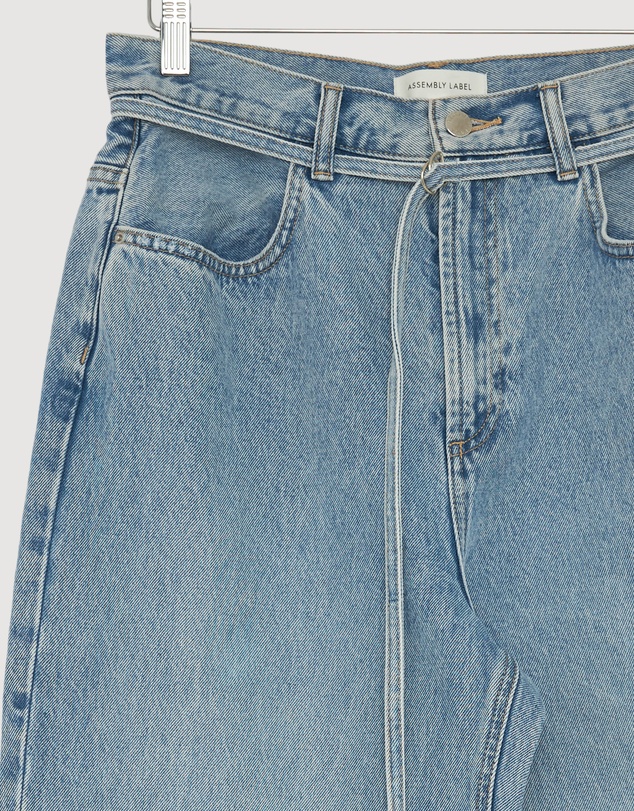 Revibe - Repaired Assembly Label Loose Fit Jeans - AU 9
