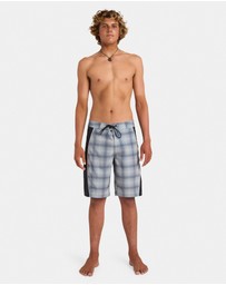 RVCA - Mens Rewind Trunk 21
